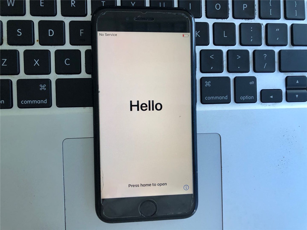 restart iphone hello screen